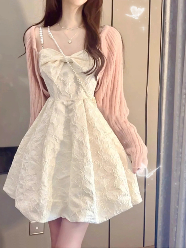Gentle White Pearl Strap Dress, French Niche Style, Waist-Cinching, Sweet and Elegant, First Love Fairy Princess Dress Gentle White Pearl Strap Dress, French Niche Style, Waist-Cinching, Sweet and Elegant, First Love Fairy Princess Dress
