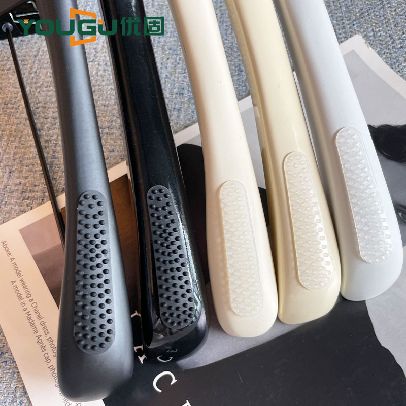Clothing Store Hanger Anti-Slip Pads, Clothing Hanging Accessories, White Rubber Strips, Anti-Slip Covers, Black Self-Adhesive Anti-Slip Stickers, Hanger Strips