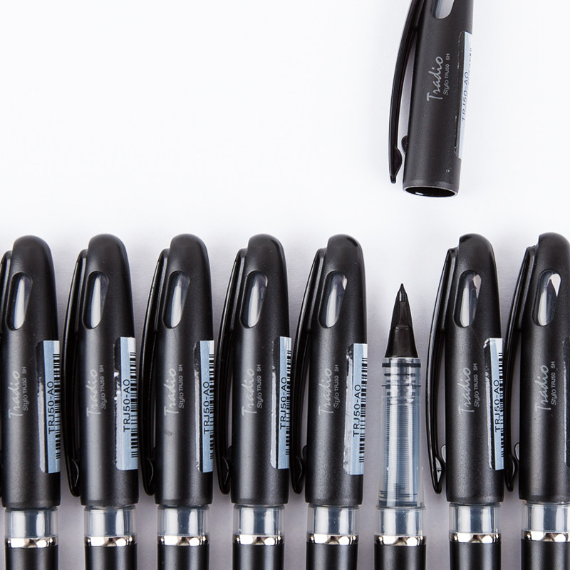 Japan Tiadio big class sign pen writing smooth calligraphy sketch hand drawn drawing pen office quick drying Pen New