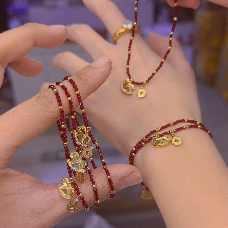 Titanium Steel Bracelet with Dried Red Small Crystal Beads, Versatile for the New Year and the Year of Birth, Color-Preserving