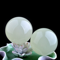 Ice-type Afghan white jade handle pieces are given to the elders to play with jade fitness ball handball health care jade ball and jade ware.