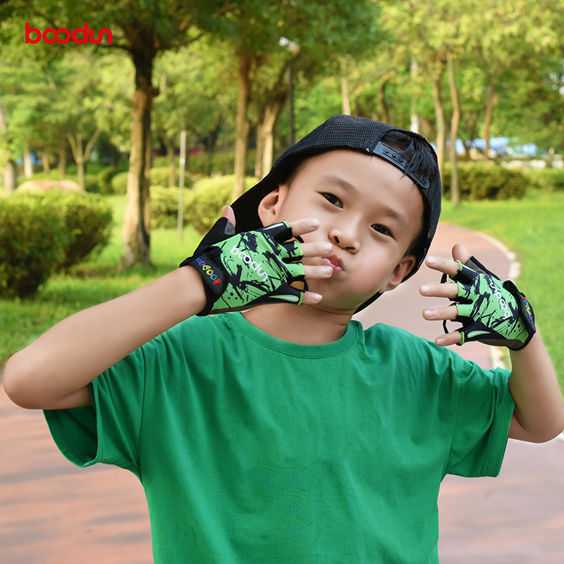 Child Gloves Boys Outdoor Sports Breathable Non-slip Self Bike ICE RIDING BALANCE CAR HALF FINGER GLOVES