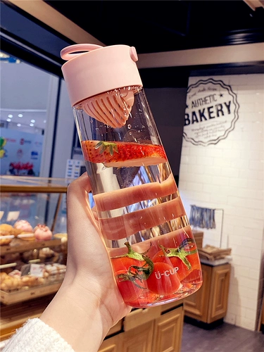 Свежая и простота Студенческая чашка водяной чашки творческая пластиковая чашка принести чай, приносящий мужчинам и спортивные спортивные спортивные занятия