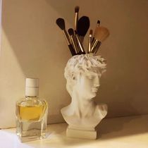 You are a big artist ancient Greek statue makeup brush tube storage box ins vase home personalized ornaments