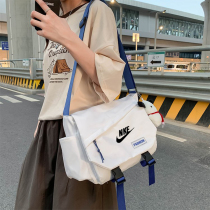 Trendy bag casual small shoulder bag niche design for boys student commuting womens trendy shoulder bag Japanese messenger bag
