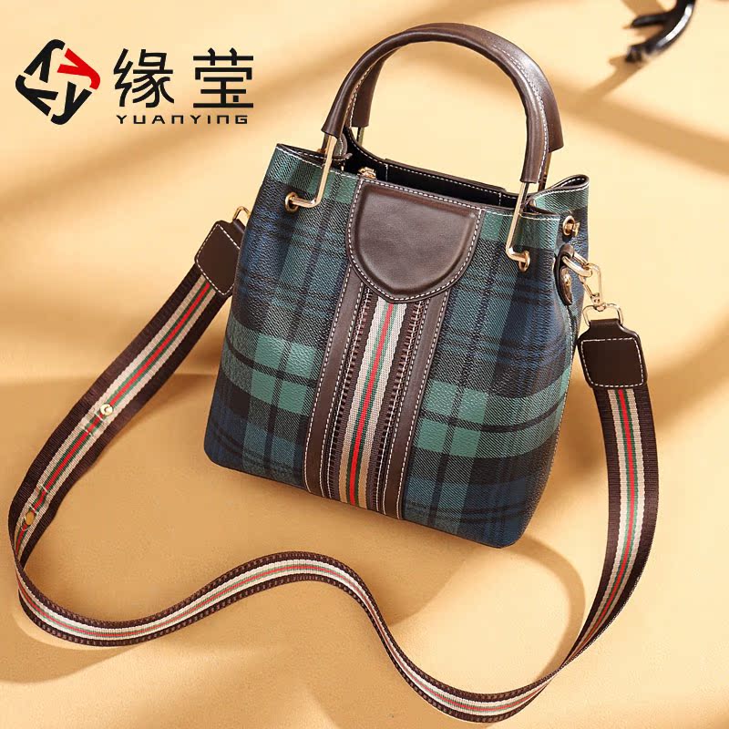 2020 new plaid women's bag shoulder bag fashion all-match hand-held messenger bag large-capacity broadband bucket bag tide