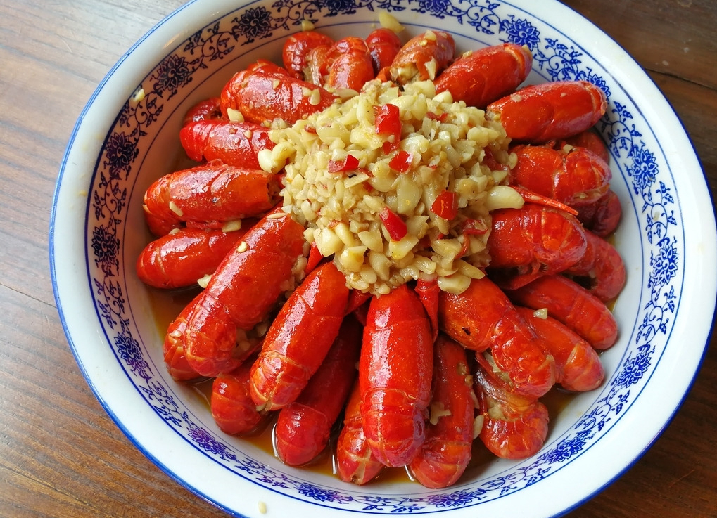 中式蒜蓉小龙虾图