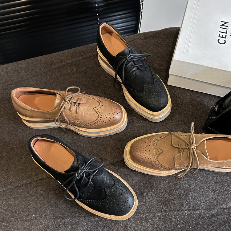 Chestnut-Colored British Style Casual Platform Shoes with Thick Soles, Height-Increasing for Petite Individuals, Carved Hollow Genuine Leather Single Shoes, Oxford Shoes, Autumn Style