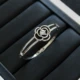 Dachang đuôi hàng hóa mạ điện bảo vệ màu kim loại hoang dã siêu flash zircon rhinestone hoa hình học vòng đeo tay phụ kiện tính khí nữ - Vòng đeo tay Cuff