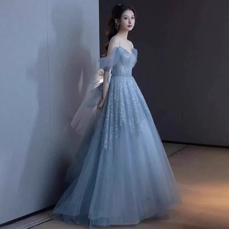Blue evening dress for students, small princess costume, lifting effect