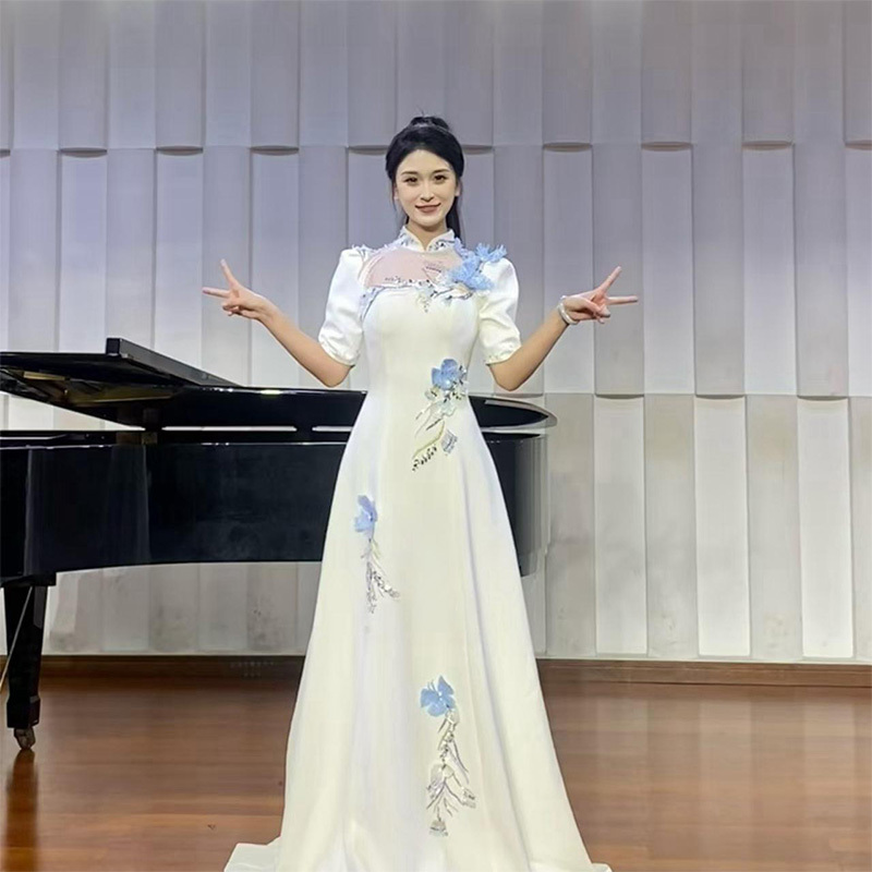 Chinese-Style Hostess Dress for Women, High-End Ethnic Vocal Solo Performance Dress, Guzheng Performance Costume, New Chinese-Style Evening Dress Chinese-Style Hostess Dress for Women, High-End Ethnic Vocal Solo Performance Dress, Guzheng Performance Costume, New Chinese-Style Evening Dress