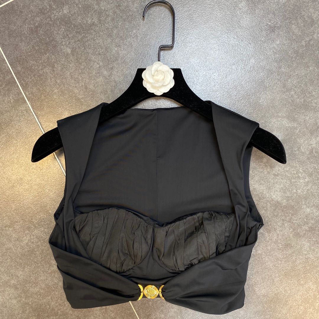 Net red with grapefruit MM2020 summer square collar sleeveless under gold buckle three-dimensional chest pad sexy careful machine short vest