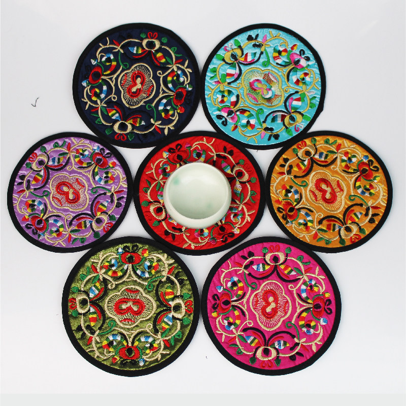 Chinese style Chinese style of artisanal embroidery cup mat features foreign affairs small gifts send old souvenirs