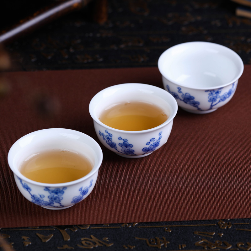 Offered home - cooked tea set in kung fu tea set ceramic teapot jingdezhen blue and white porcelain tea cups checking household