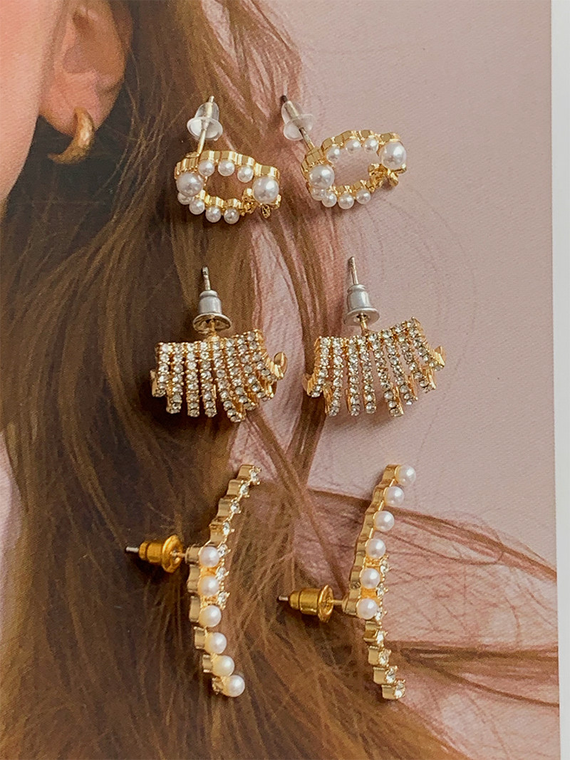 Korean goddess models simple, generous and gentle pearl earrings temperament exquisite gold-plated alloy earrings