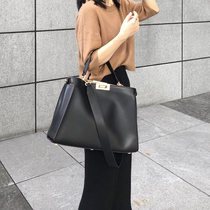 Oversized European and American Royal Sister Style Multifunctional Commuter Bag Wide Shoulder Strap Kitten Bag Single Shoulder Carry Cowhide Bag