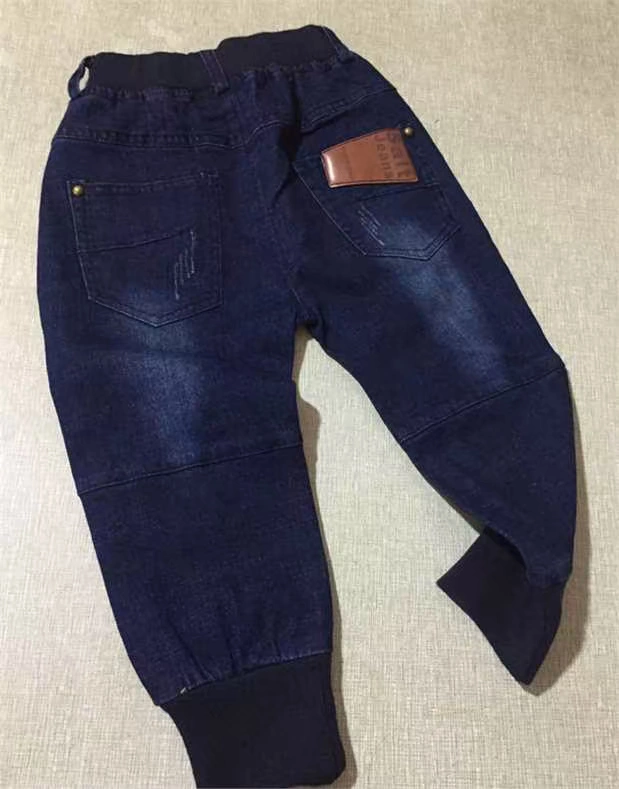 Cậu bé mùa đông 2018 phiên bản Hàn Quốc của quần jeans 3 bé cộng với nhung 5 quần thun co giãn 6 quần trẻ em hoang dã