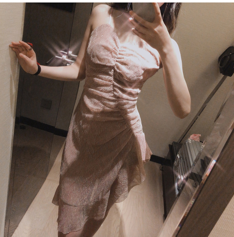 VK旗艦店 韓系亮絲性感下擺不規則縮折收腰無袖洋裝