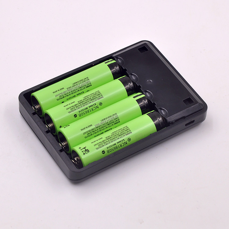 Force Tong Double USB port Output 5V-2 4A Intense Light Flashlight 4 Festival 18650 Mobile charging