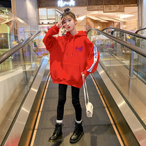 Girls thick clothes 2021 autumn and winter New Korean version of foreign style childrens clothing Net red in big children loose hooded top