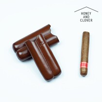 Il Bussetto Italian hand made vintage clasp tanned cowhide cigar box sleeve multi-color 2 sets