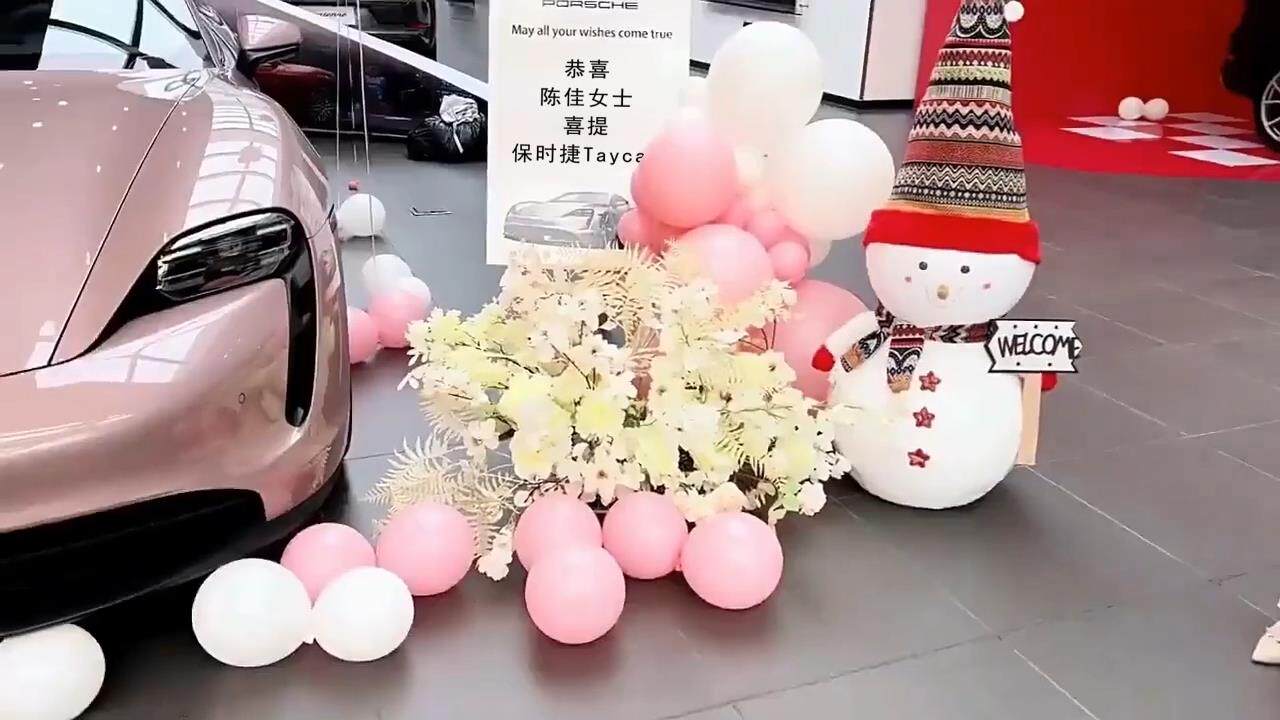 AT-02银粉色保时捷Taycan