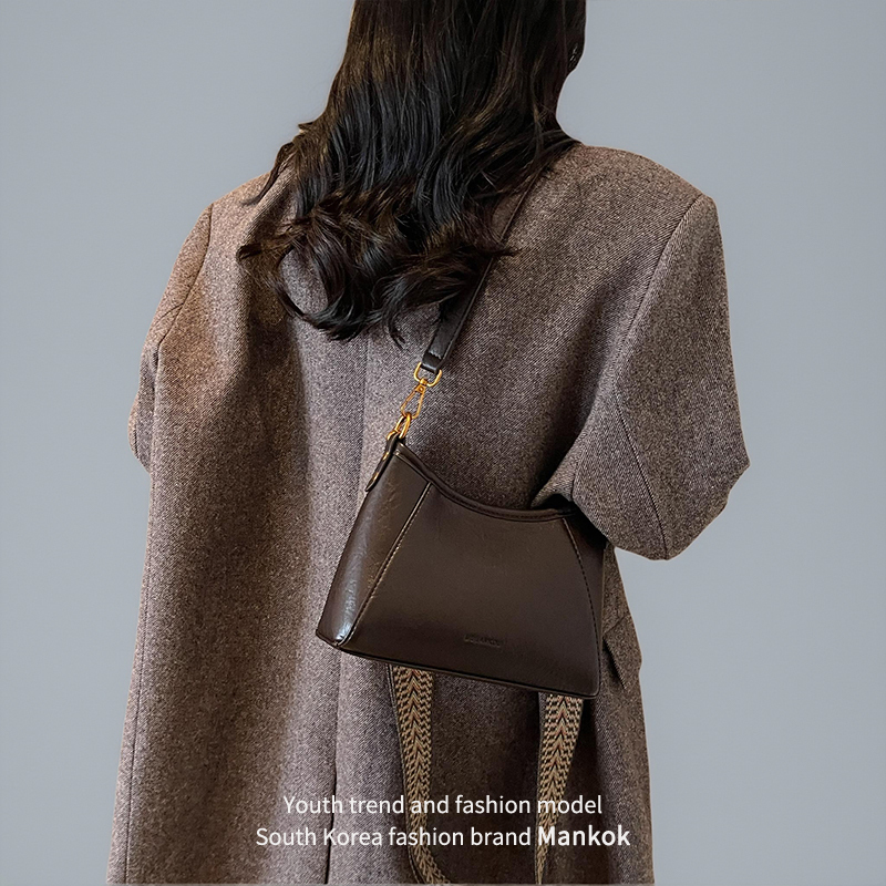 Mankok High-End Retro Soft Leather Crossbody Bag for Women, Small Bag 2026 New Trendy Fashion Versatile Shoulder Underarm Bag