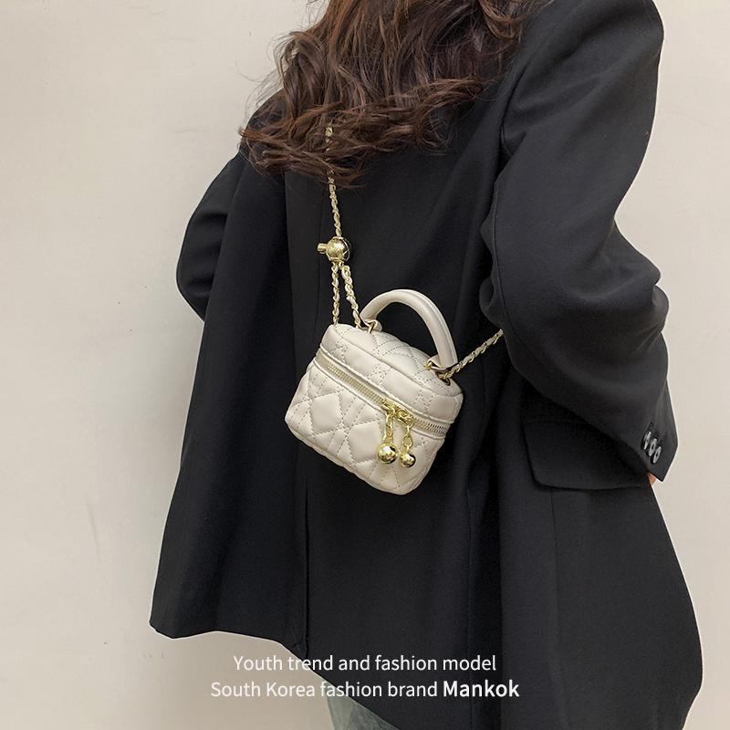 Mankok Quilted Small Gold Ball Chain Bag for Women, New Mini Handbag, Versatile Light Luxury Shoulder Crossbody Bag