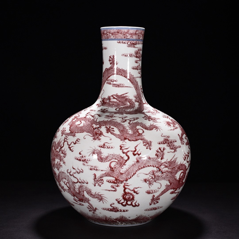 中国 骨董【大清乾龍年製】赤釉金彩草花紋馬図天球瓶 中国 骨董【大清乾龍年製】赤釉金彩草花紋馬図天球