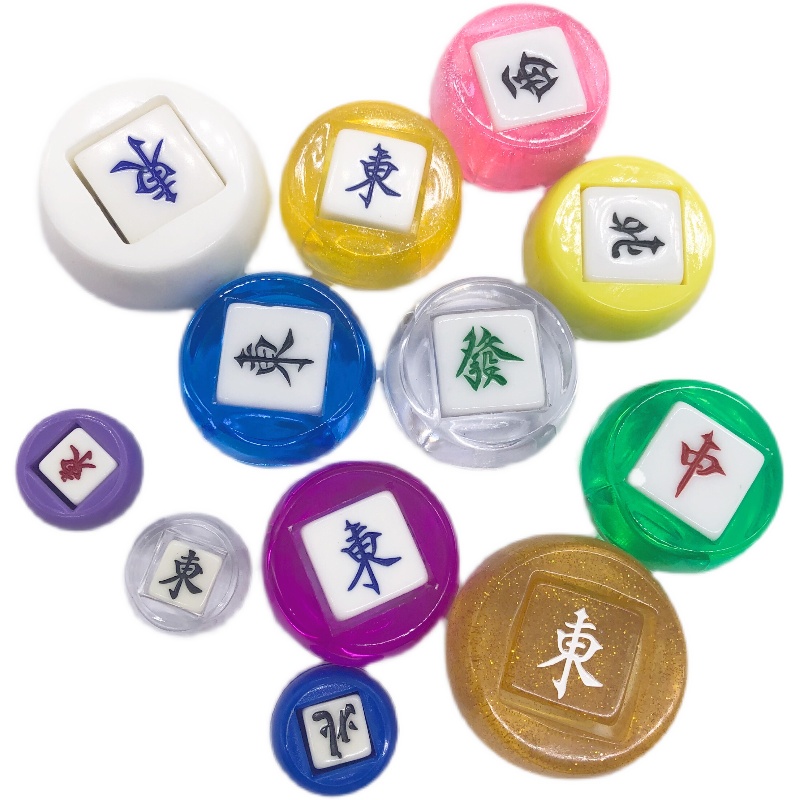 Wind direction dice mahjong accessories southeast northwest direction dice triangle Zhuangzhuang code