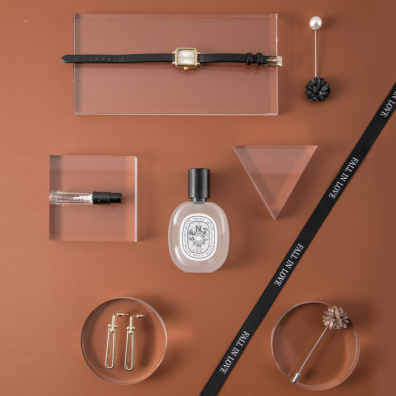 ins wind minimalist minimalist photo tennis net red medecor acrylic creative background shooting props cube cube triangular body beauty makeup cosmetic jewellery display photographic geometric body pendulum