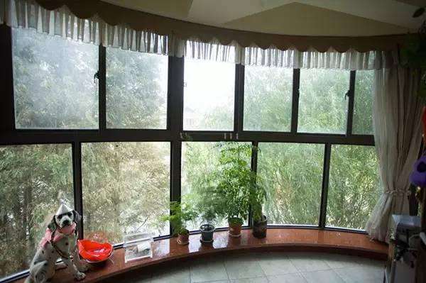 Guangdong Fengtai Feng aluminum curved special-shaped window sliding window soundproof window double-layer insulating glass aluminum alloy door