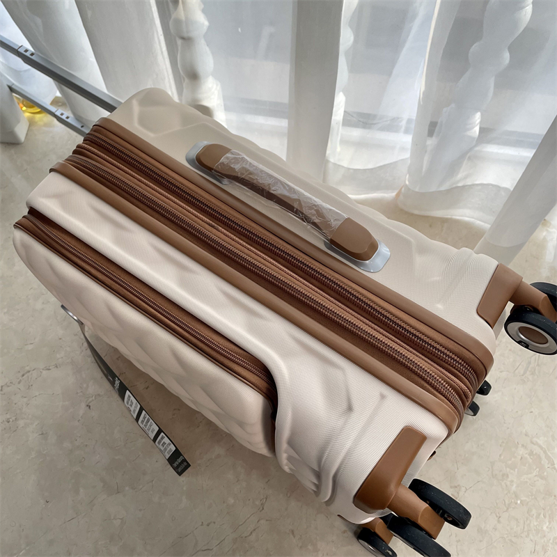 luggage it防刮耐磨萬向輪登機箱