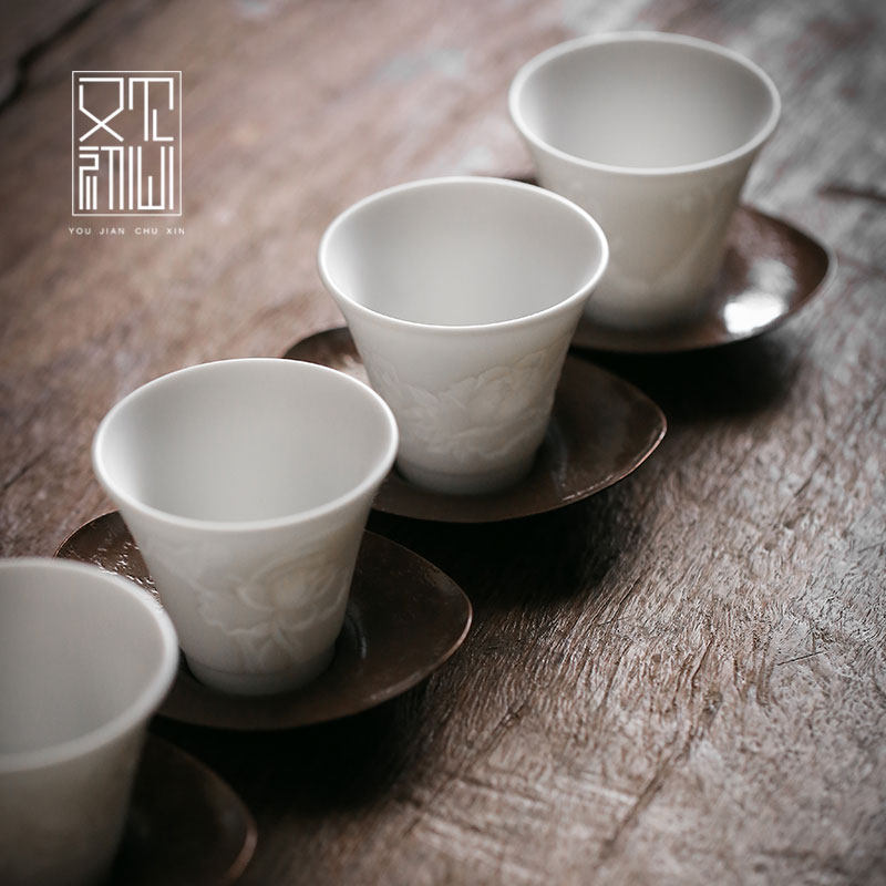 See also the homing white porcelain bas-reliefs Big Four Flowers Big Master's Cup Meranzhu Kikufu Tea Cup Ceramic Single Cup