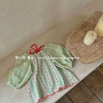 Bao Xiaoyu 2022 summer Korean Ambe girls ins cotton plaid floral stitching mid-sleeve doll shirt top