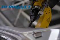 Riveting equipment for non-marked custom space restrictions