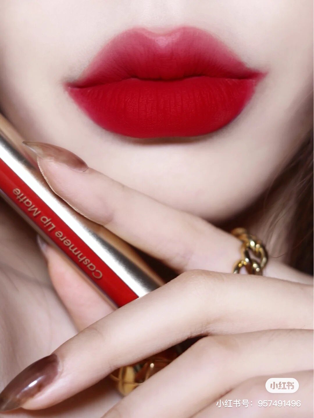 hedone moden times matt lip glazed to California dreamman, canned to dream blueberry night