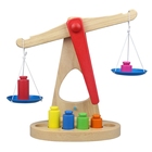 幼儿园小班中班科学区木质天平重量比较平衡3-5岁小孩益智教玩具