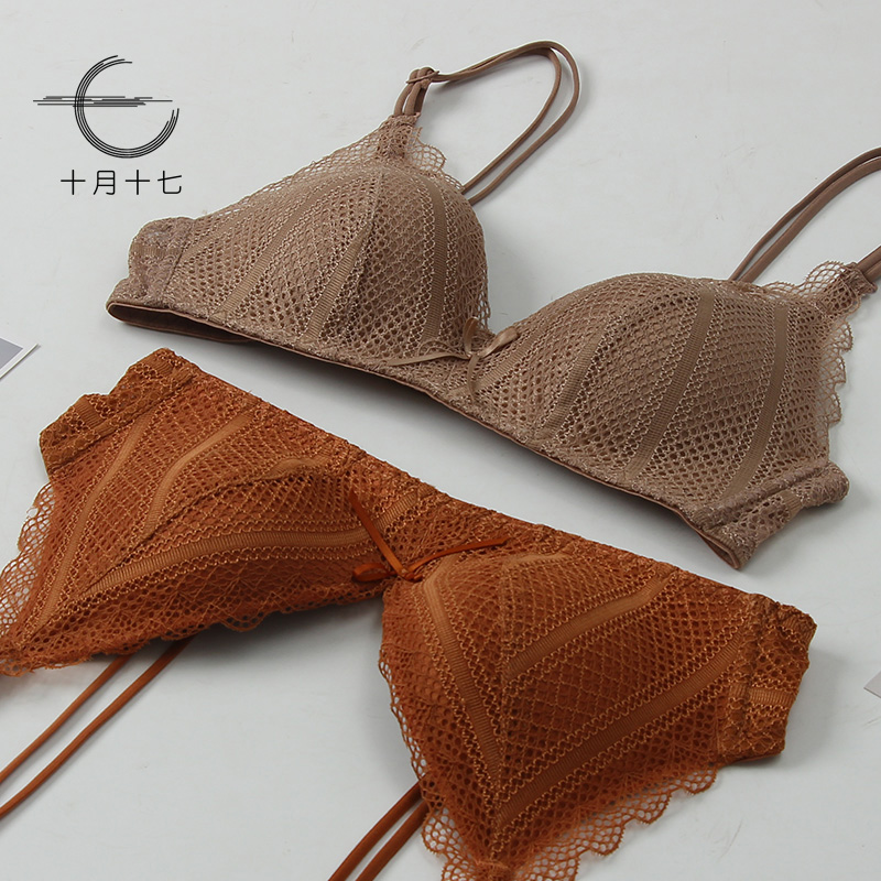 Black and white ultra-thin lace underwear set female sexy no steel ring girl bra small chest gather French bra