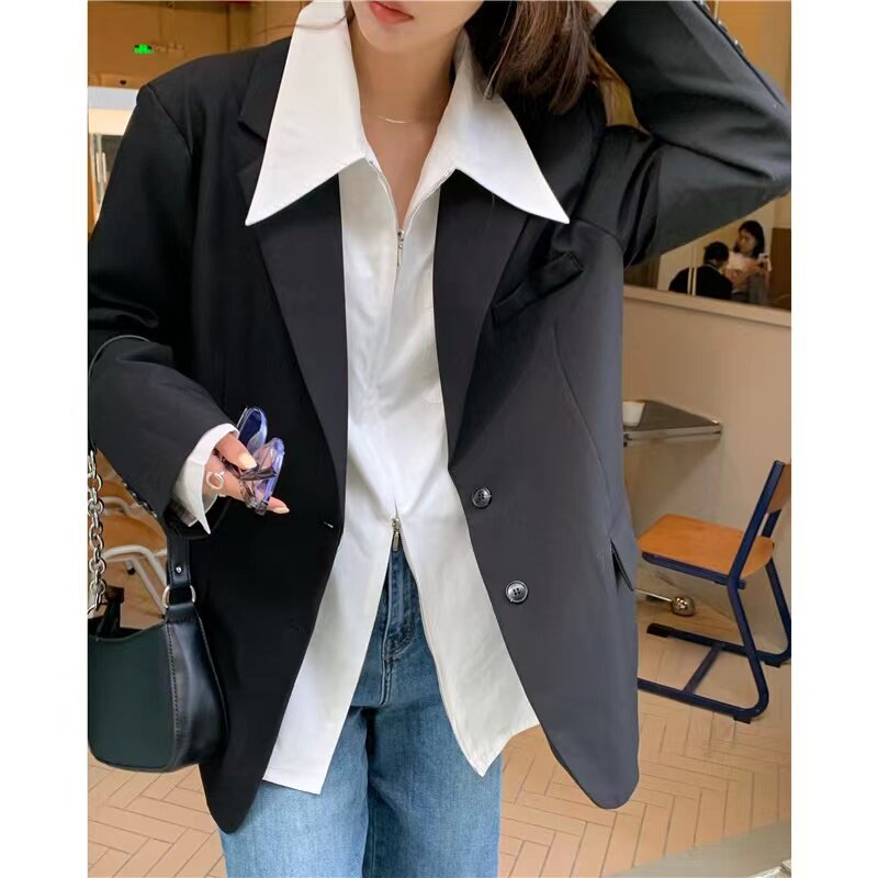 White layered pointed collar shirt for women, autumn and winter, inner layer, zip-up shirt, unique design, long-sleeved fleece-lined top.