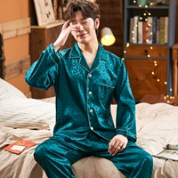 2035 Темно -зеленый человек