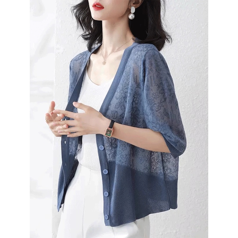 Ice Silk Knitted Cardigan for Women, Thin Half-Sleeve Short Jacket, Loose Fit, Suitable for Pairing with Skirts, Sun Protection, Air Conditioning Shirt for Summer