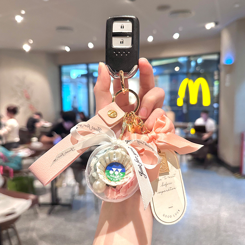 Eternal Flower Car Keychain Universal Key Ring Badminton Eternal Flower Backpack Fashion Pendant Creative Gift