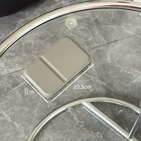 Серые плиты маленькое зеркало