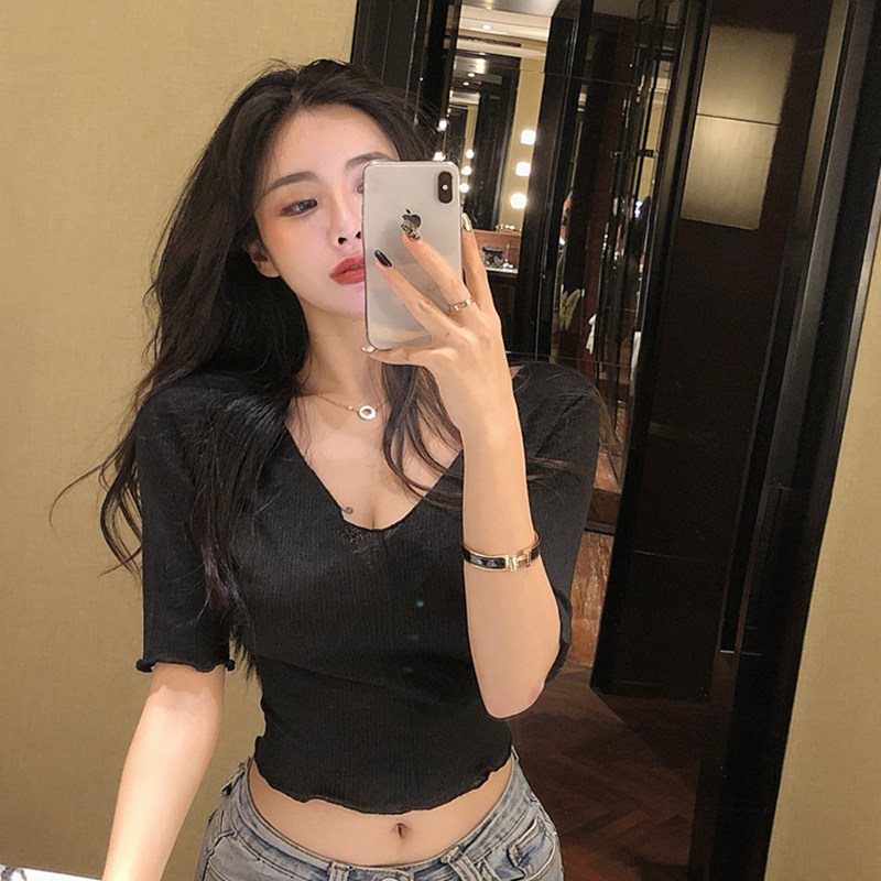 Umbilical short-sleeved T-shirt women's summer ear-edge tight V-neck base shirt tide 2021 new slim sexy short top