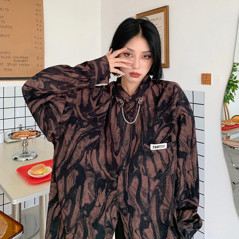 How to foam 2022 Spring Dress New Shirt Woman Long Sleeve Retro Port Wind Shirt Design Sensation with little blouses