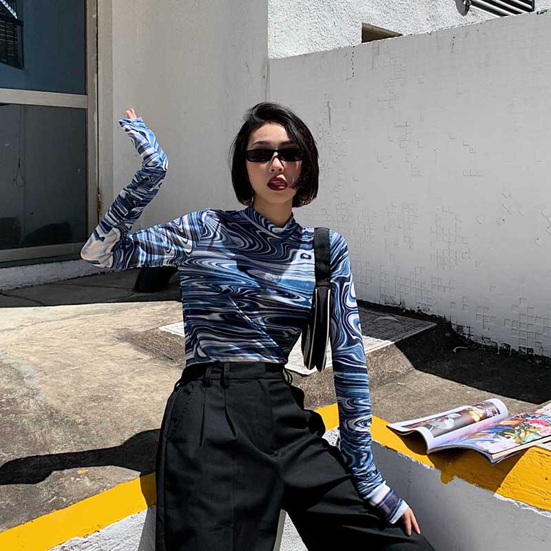 Why foam blue ink smudged long-sleeved t-shirt women's 2021 new Hong Kong style retro round neck slim pullover