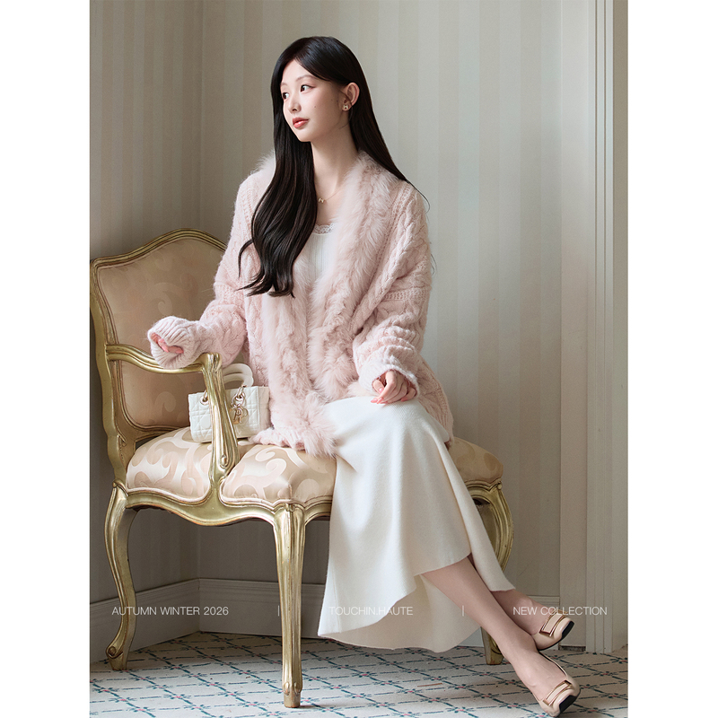 Touchin Haute Fluffy and Dreamy Korean-Style Luxurious Fox Fur Collar Wool Knit Cable Sweater for Women Touchin Haute Fluffy and Dreamy Korean-Style Luxurious Fox Fur Collar Wool Knit Cable Sweater for Women