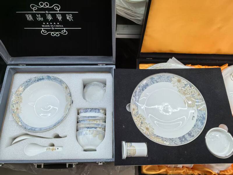 Zibo Bone China Dinnerware Set 29-Piece 33-Piece Ceramic Tableware Home Use Bowls and Plates Porcelain Set Genuine Housewarming Gift