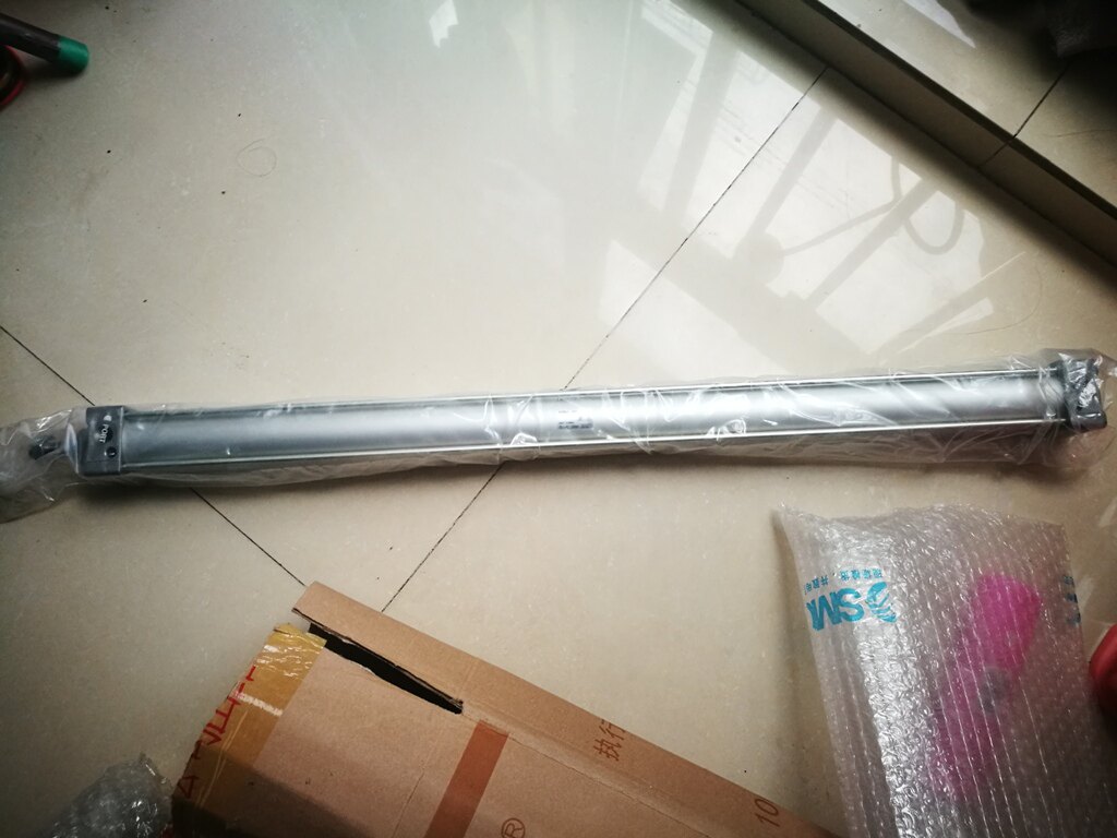 New original SMC standard cylinder MDBB40-650Z inventory 50% special treatment to just need you